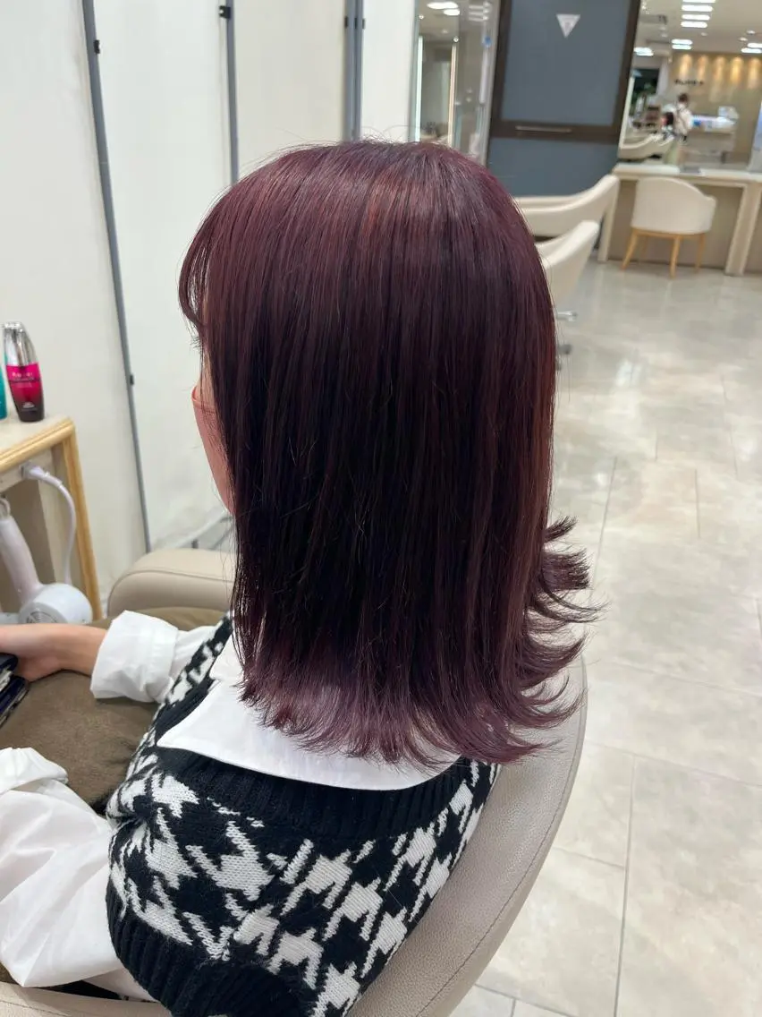 セミロング カラー カット ヘアカラー トリートメント 暖色専門美容師🎀 お客様満足度◎のヘアスタイル