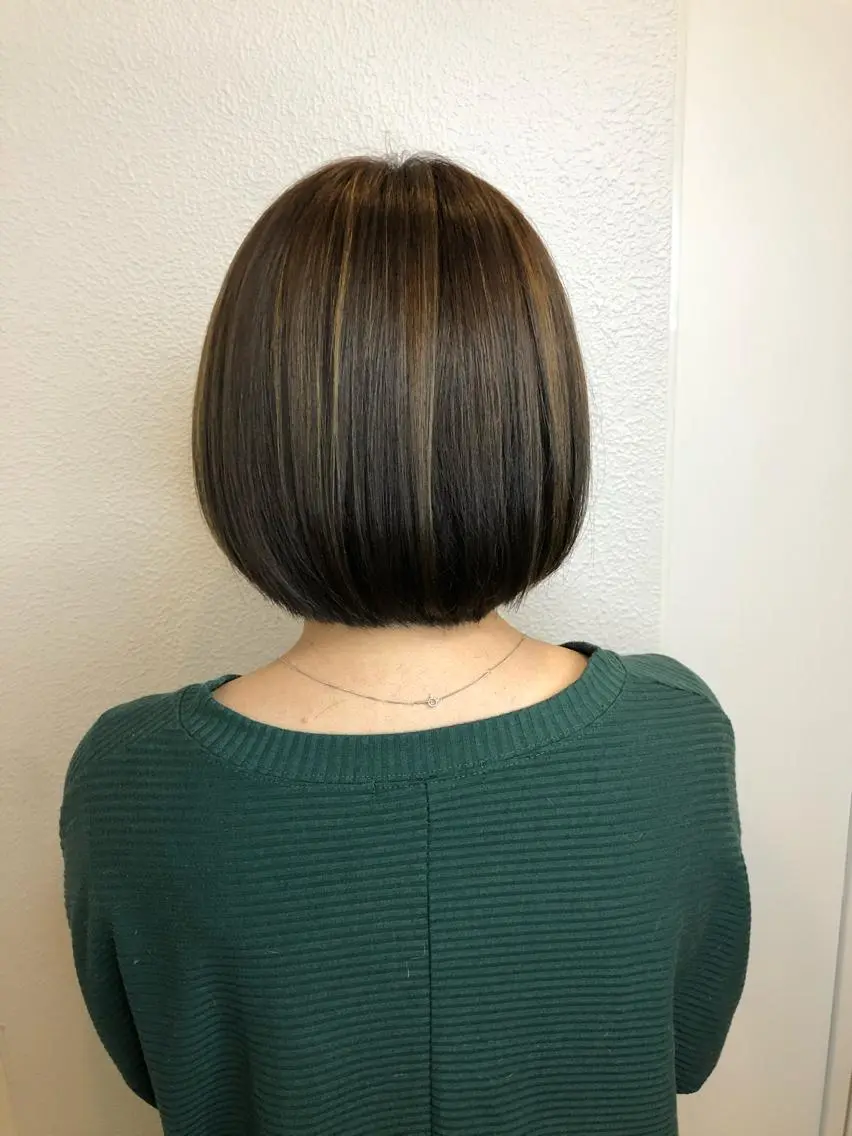 ショート 30･40代支持率◎ 白髪ぼかし/うる艶髪のヘアスタイル