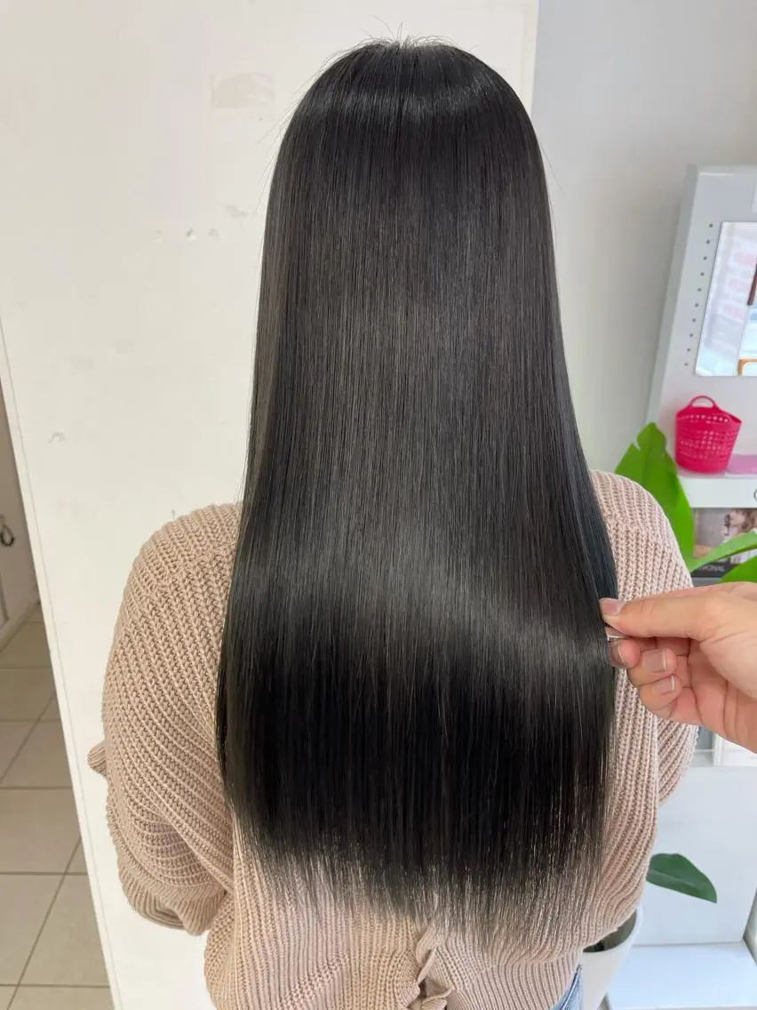ロング パーマ カット 縮毛矯正 トリートメント 髪質改善/縮毛矯正 /レイヤーカット岡部のヘアスタイル