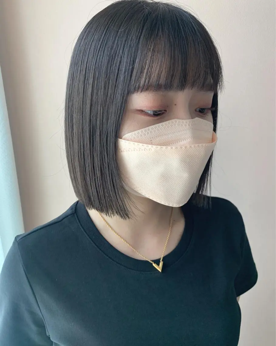 ショート カラー アッシュ オリーブアッシュ ボブ hubhair レイヤー/透明感のヘアスタイル