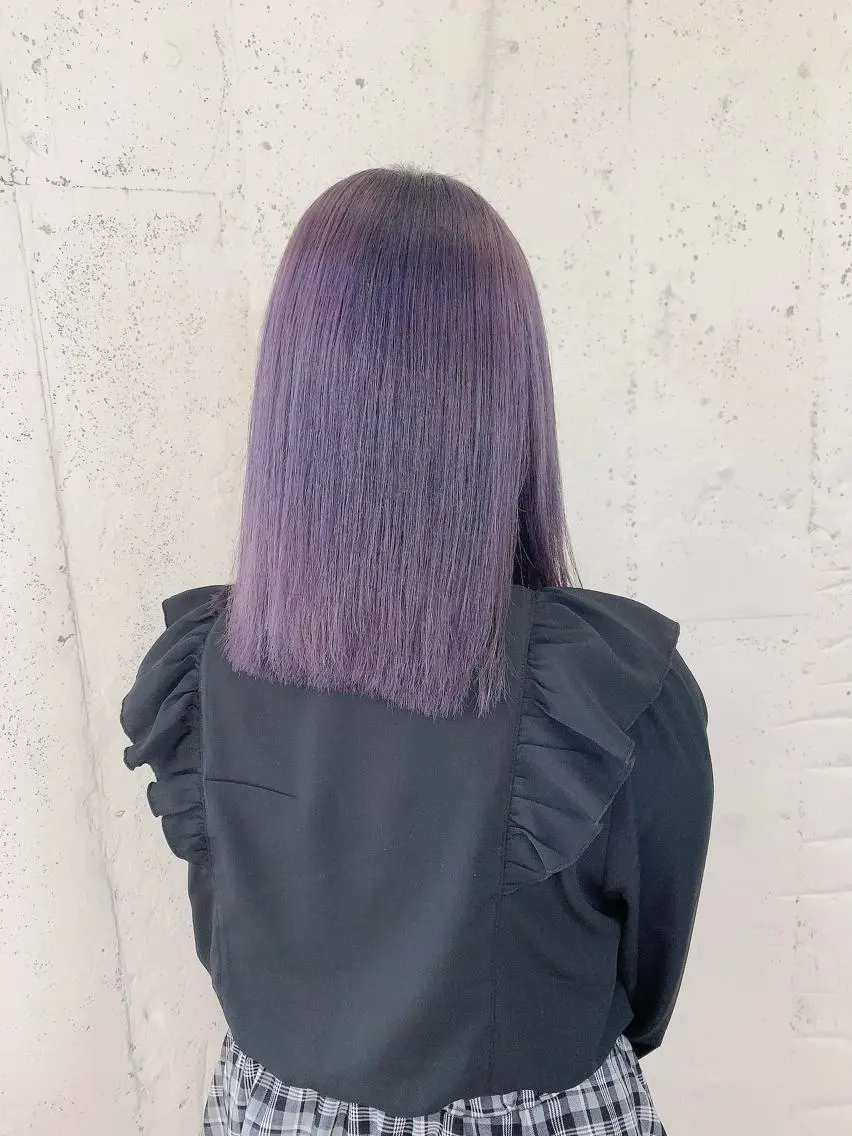セミロング カラー 透明感ハイトーン🦄 キラ🌈のヘアスタイル