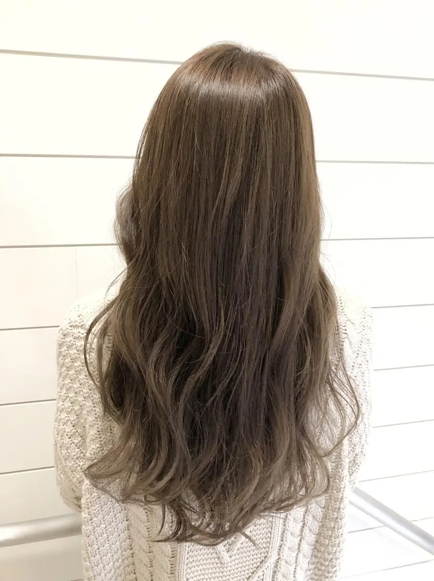 ロング カラー グレージュ カット ヘアカラー トリートメント 🍊新宿南口🍊 ERINAのヘアスタイル