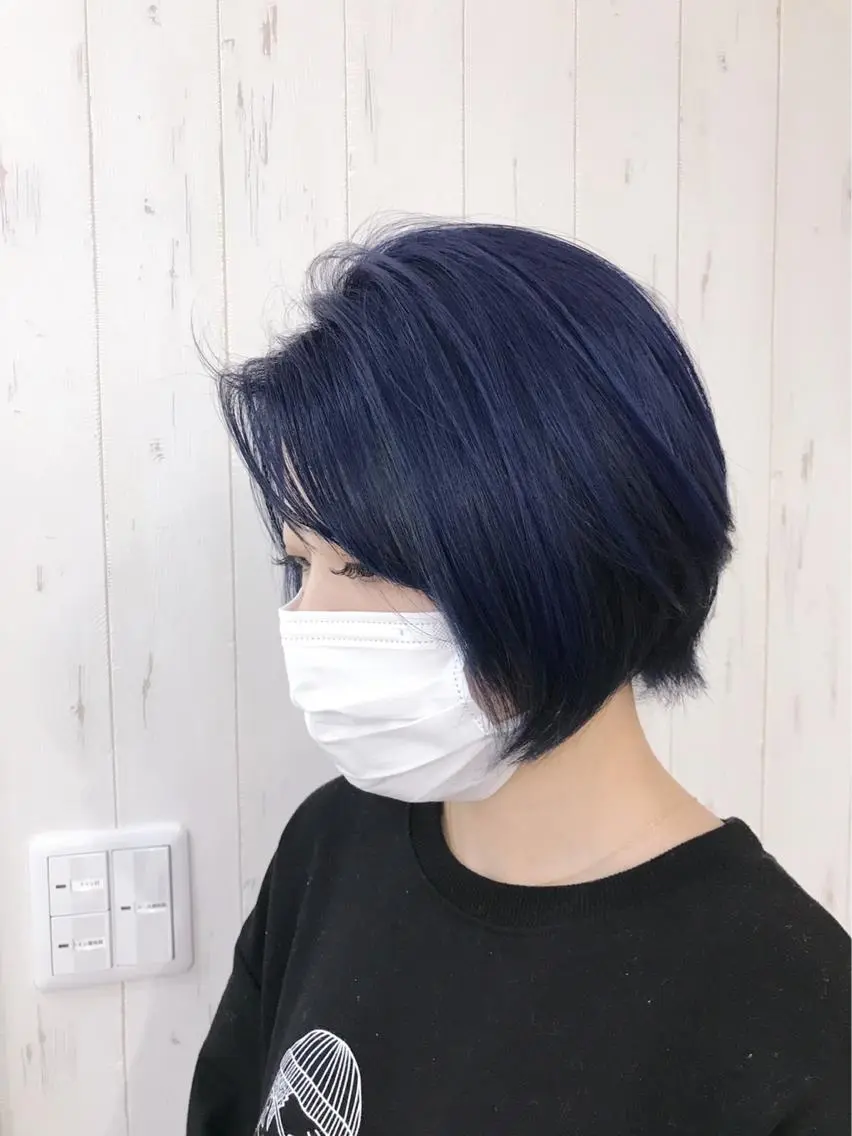 ショート カラー 黒髪 ブルーカラー ブルーブラック Yu シールエクステのヘアスタイル