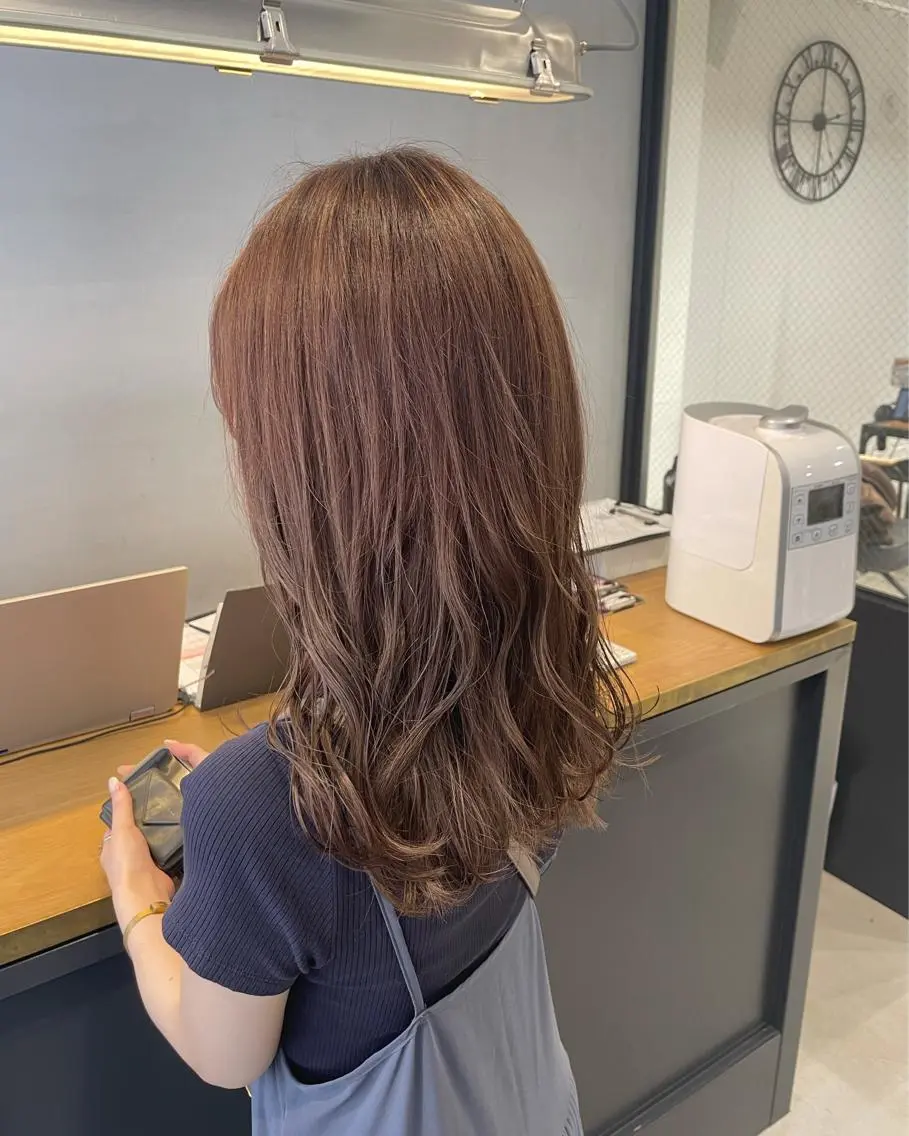 ミディアム 暖色カラー🍊 ボブ🌿顔周りcutのヘアスタイル