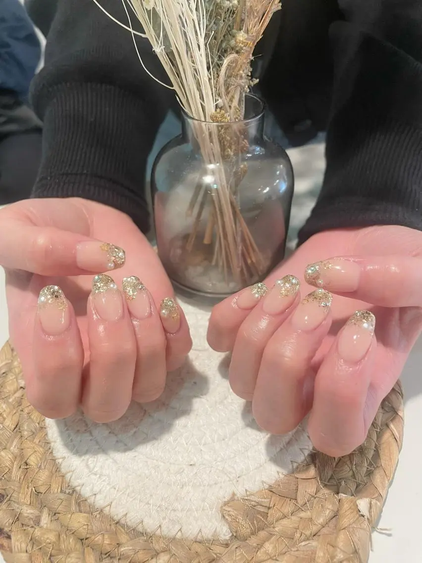 ネイル キラキラネイル ワンホンネイル D.d Nail Moeのネイルデザイン