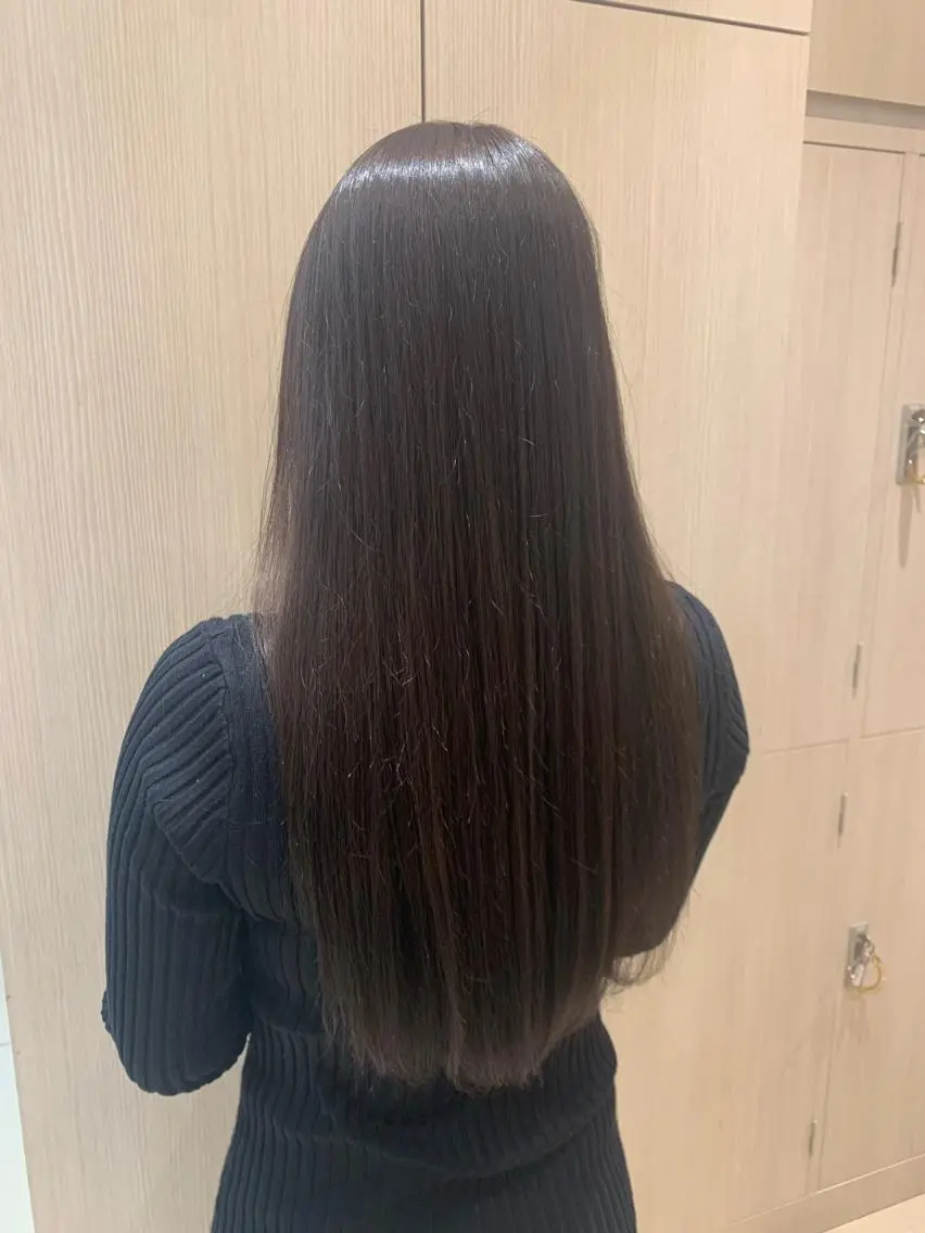 ロング カラー カット 縮毛矯正 山田 桃華のヘアスタイル