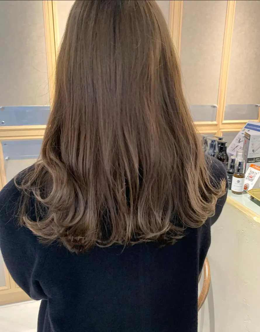 セミロング カラー チバ タクミのヘアスタイル