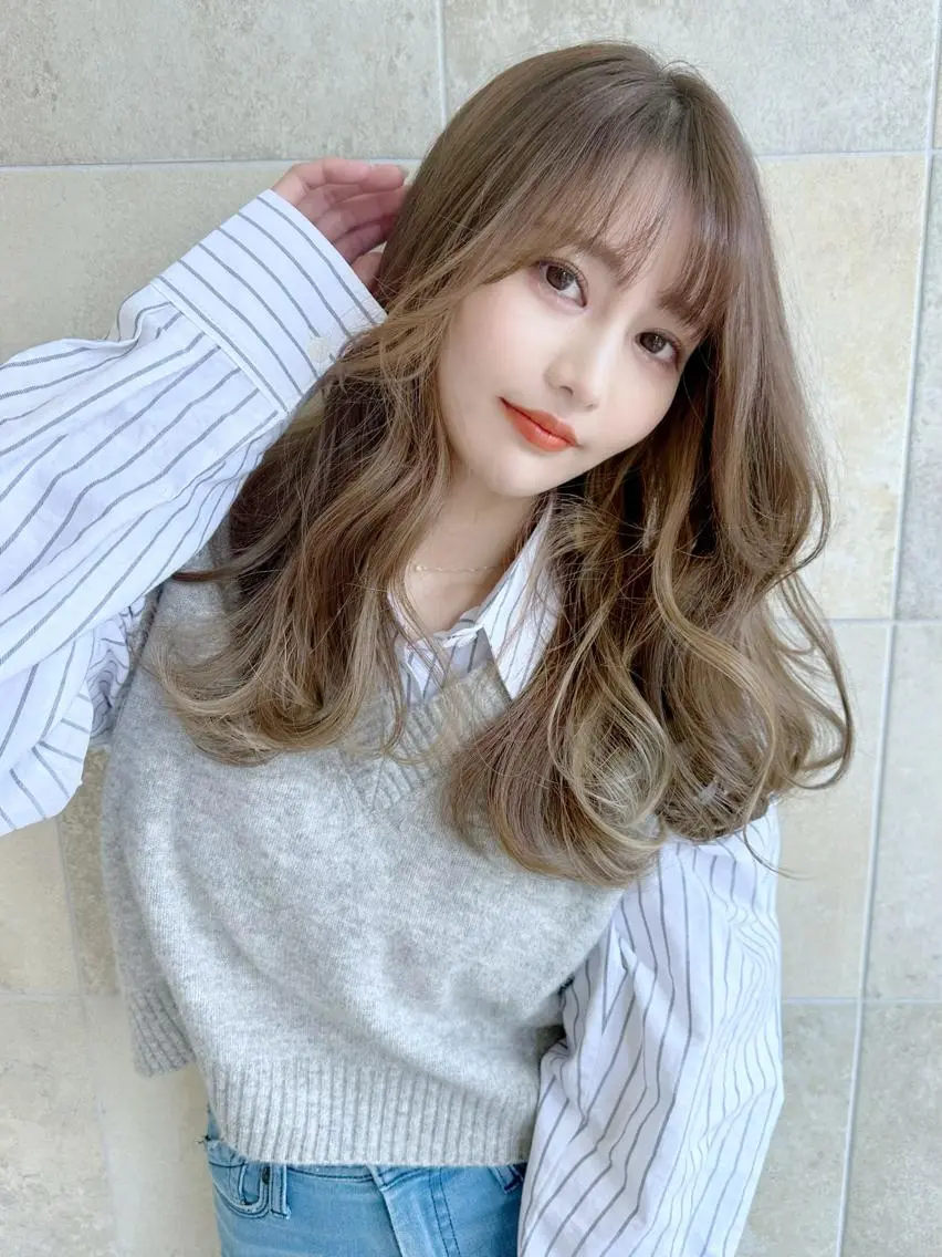 ロング カラー カット ヘアカラー 小顔レイヤー/ ベージュ🤍Rieのヘアスタイル