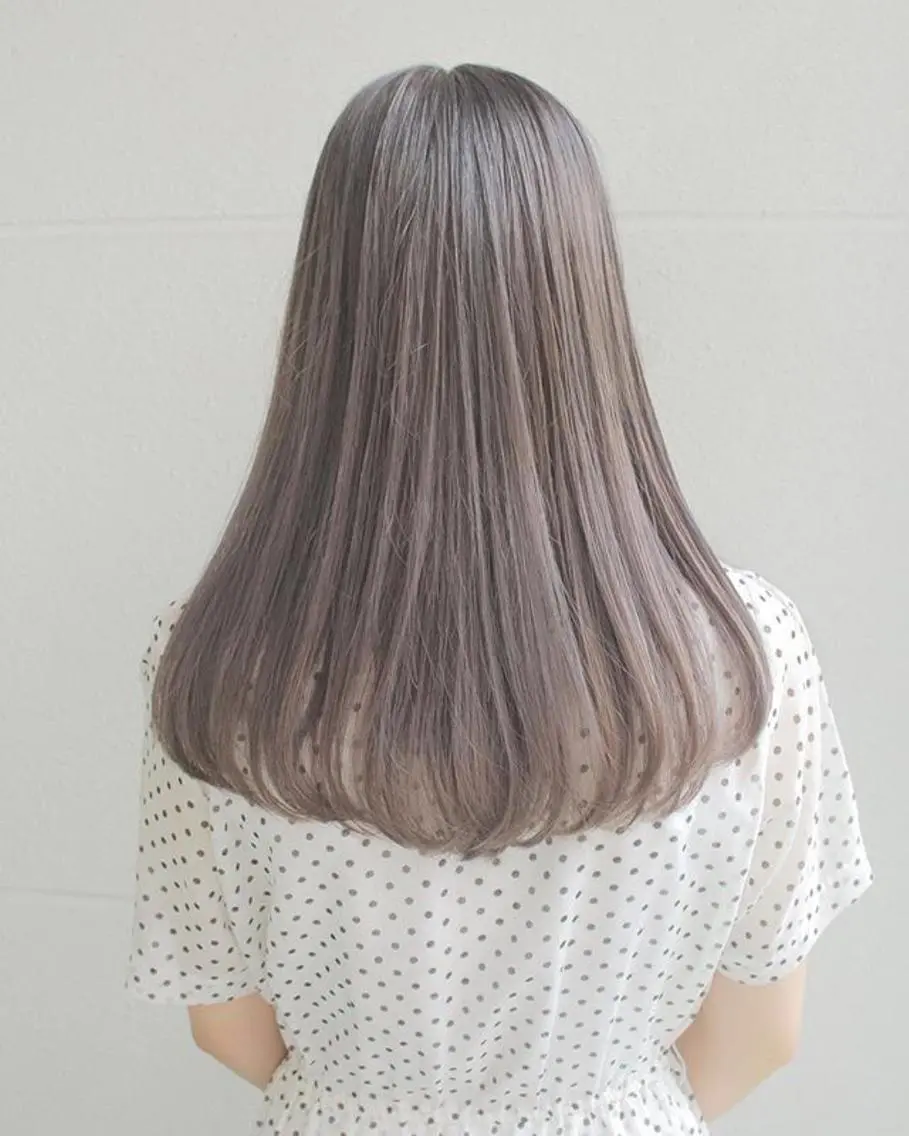 セミロング カラー アッシュ ブリーチ ケアブリーチ 透明感カラー ダブルカラー ヘアカラー トリートメント 長島 良翼のヘアスタイル
