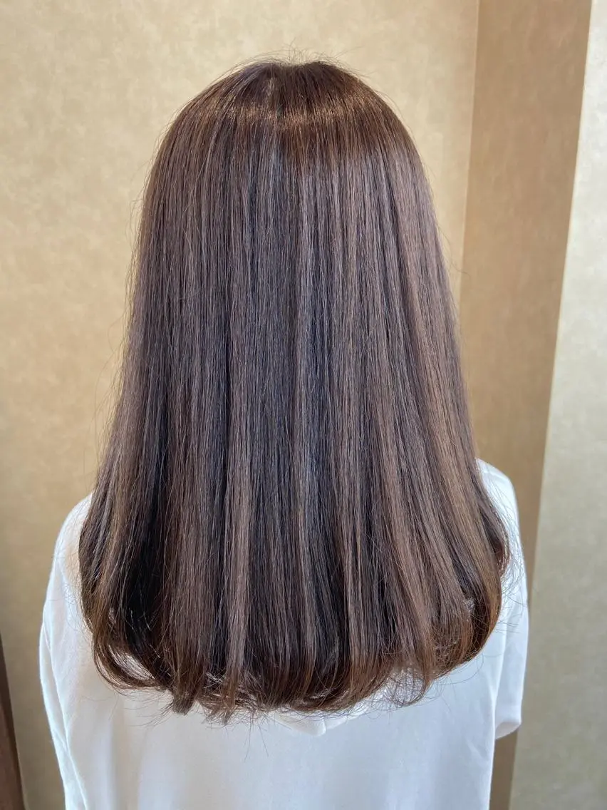 ロング ヘアカラー カワサキ ヒナコのヘアスタイル