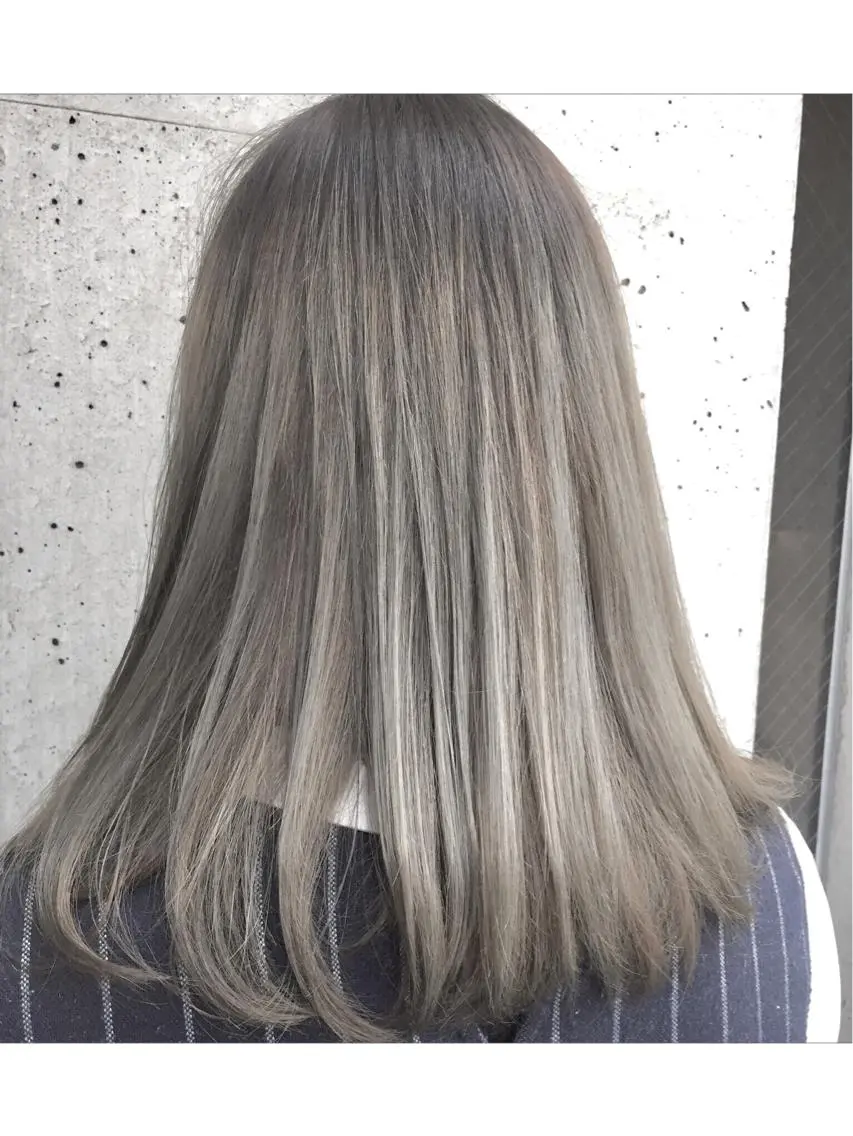 ショート ミディアム セミロング ロング カラー パーマ ヘアアレンジ メンズ キッズ ネイル マツエク・マツパ アッシュ 外国人風カラー 海外レイヤー×艶髪 小田部慎也のヘアスタイル