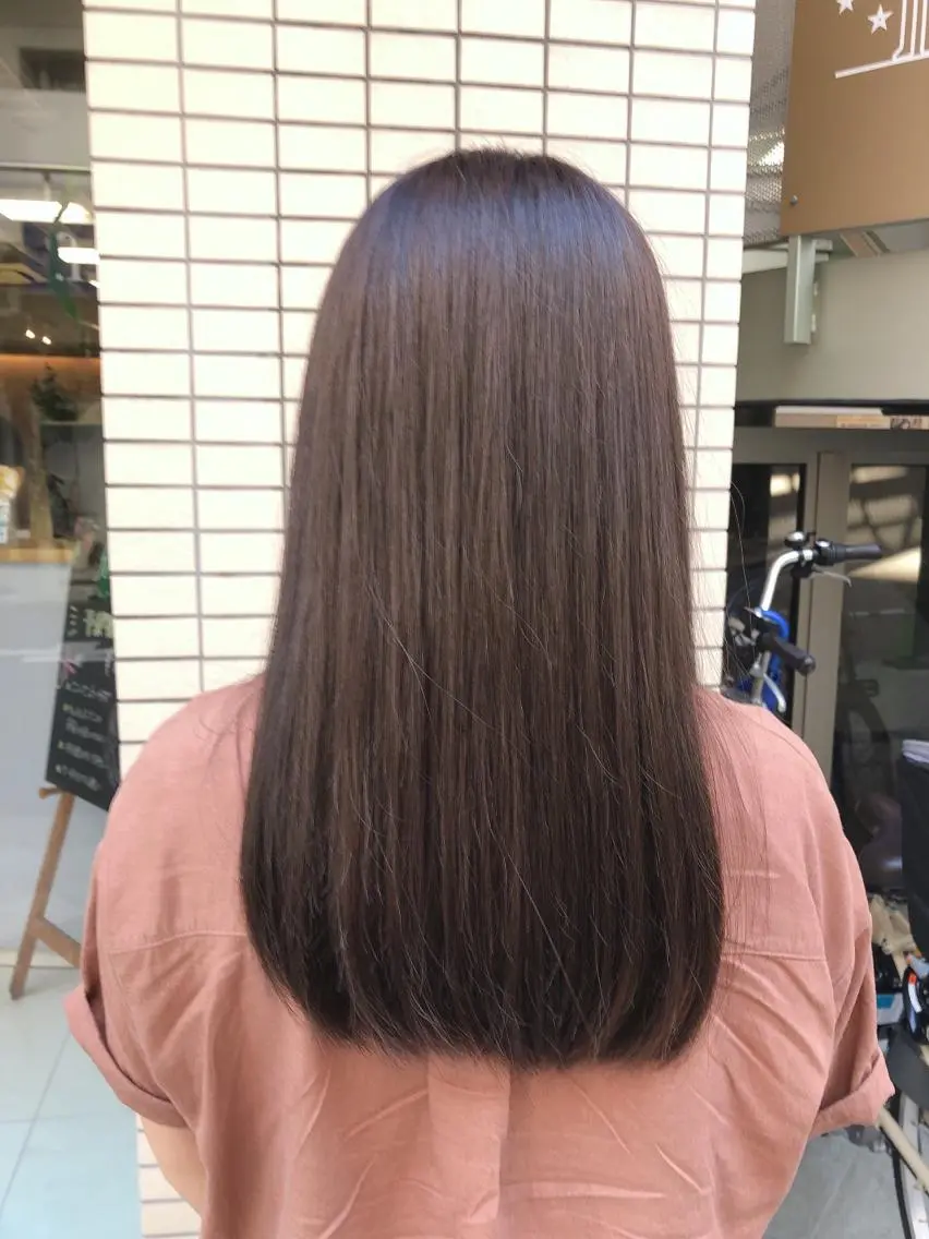 ロング ヘアカラー 阿部 美咲のヘアスタイル