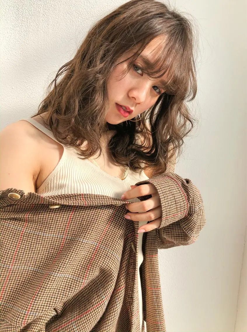 ミディアム カラー 横浜ブリーチムラ直し ハイトーン/ブリーチのヘアスタイル