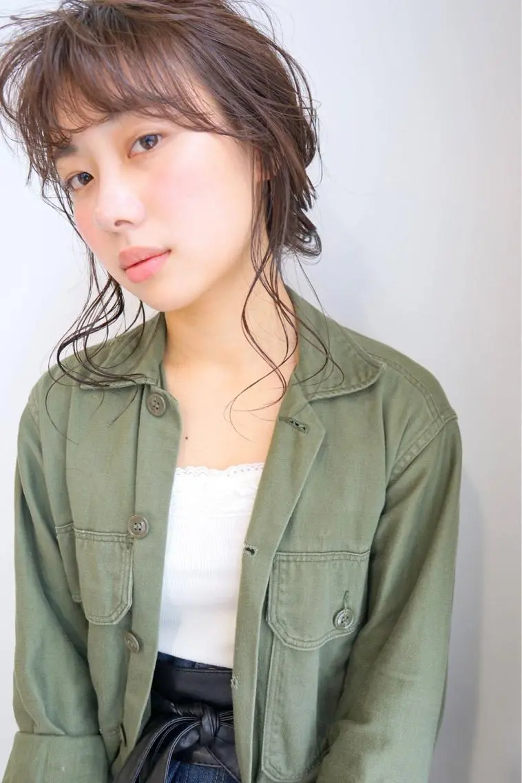 ミディアム カラー 小谷 未歩のヘアスタイル