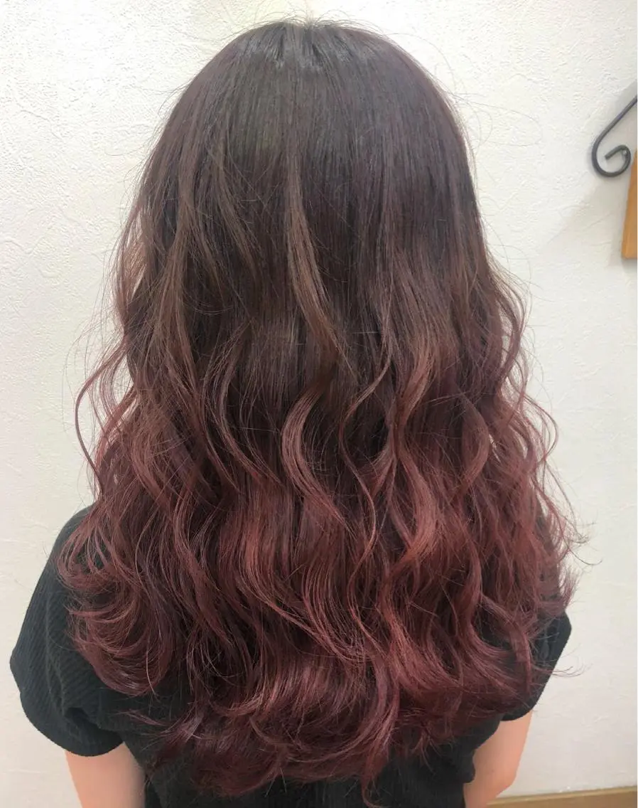 ロング カラー ボルドーカラー グラデーションカラー MAKO ❤️🔥NEXTのヘアスタイル