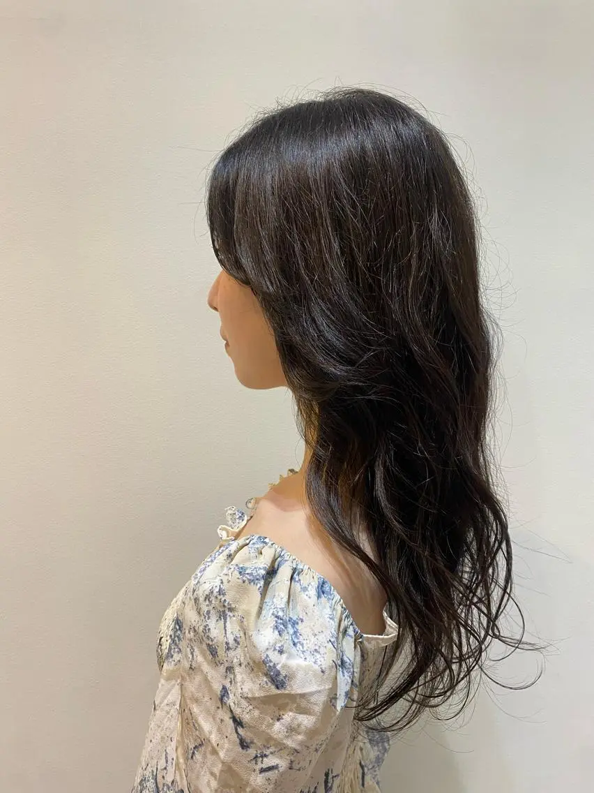 ロング カラー バレイヤージュ 黒髪 ブリーチ ケアブリーチ デザインカラー カット ヘアカラー トリートメント ♡オシャ髪♡AI ✂️newi町田のヘアスタイル