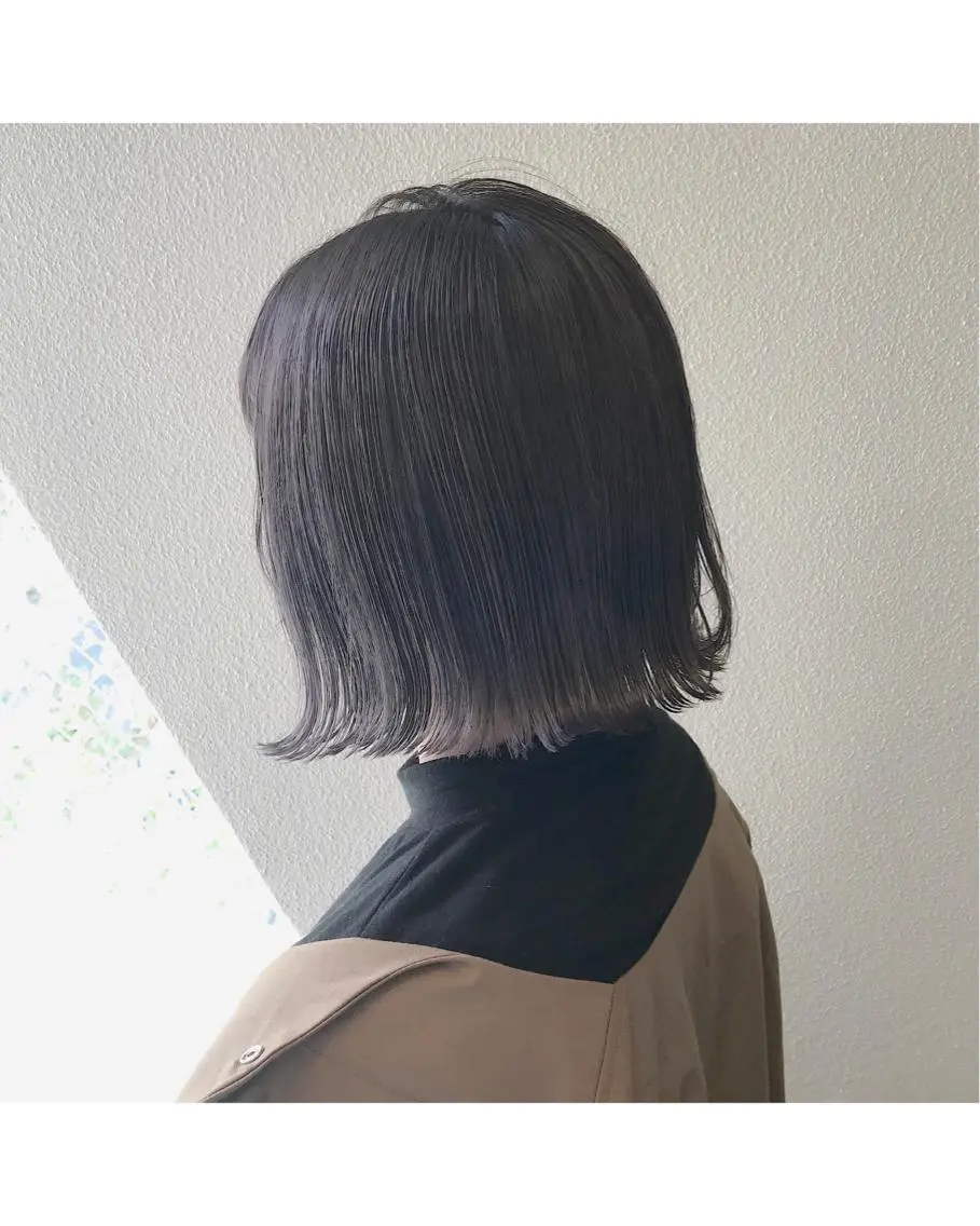 ショート カラー シルバー ヘアカラー トリートメント lani ブリーチ /ダブルカラーのヘアスタイル