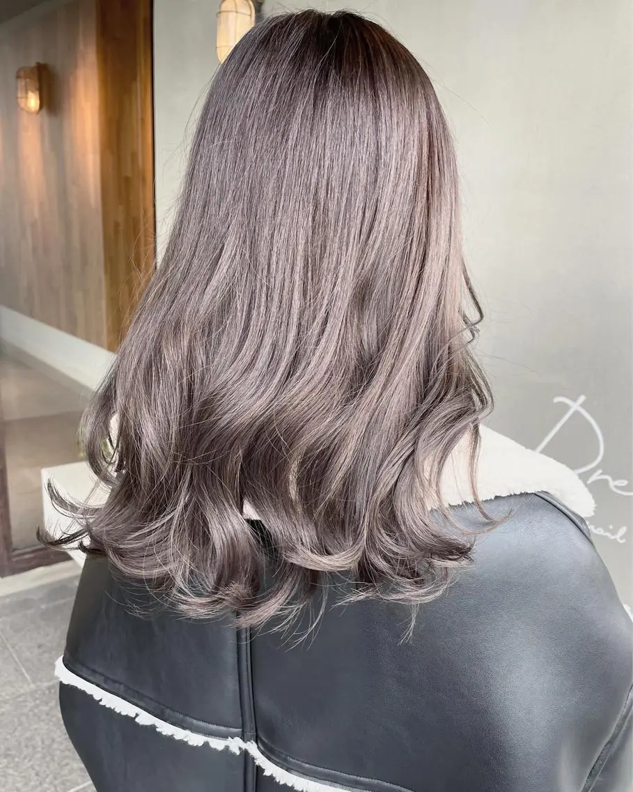 セミロング カラー ヘアカラー トリートメント ハイトーンカラー♡ yuのヘアスタイル