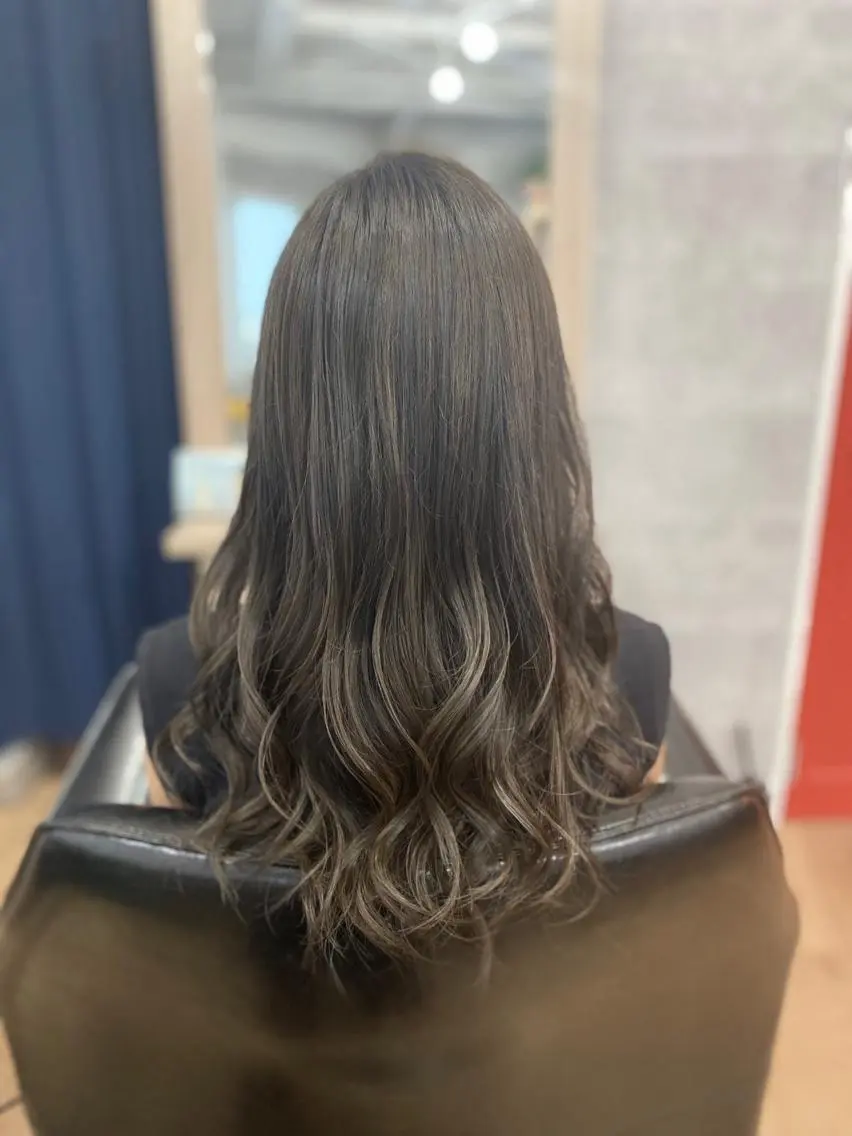 ロング ＳＨＩ ＺＵのヘアスタイル