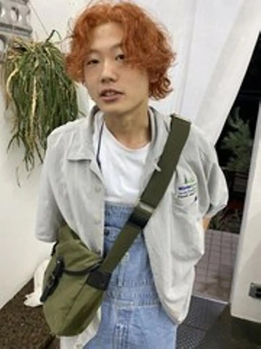カラー ショート オレンジ qiie ワンカラー 黒染め 白髪染めのヘアスタイル