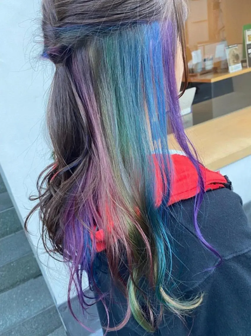 ロング カラー アッシュ バレイヤージュ ミストバング ベージュカラー ブリーチ カット ヘアカラー トリートメント 原宿サロン代表 デザインカラー伊藤卓のヘアスタイル