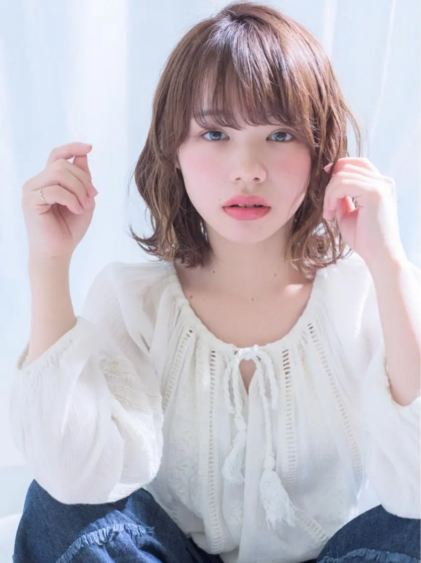ミディアム カラー ボブ 齋藤 咲のヘアスタイル