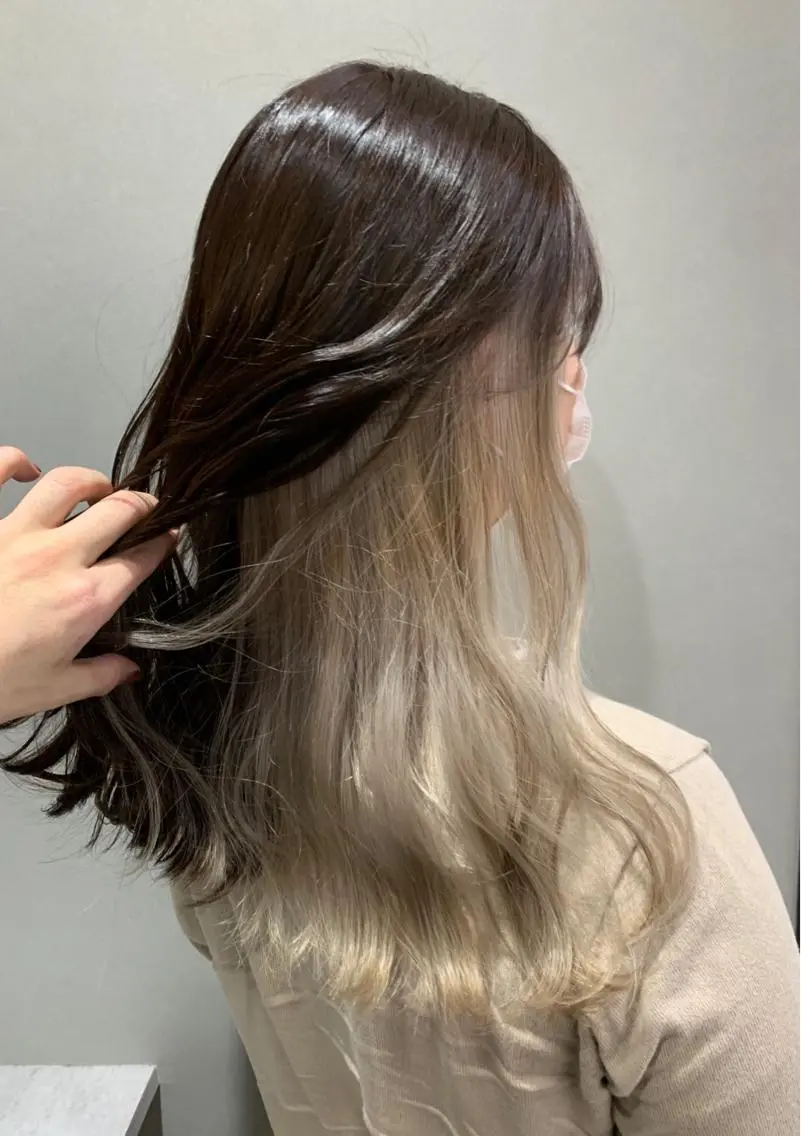 ロング カラー インナーカラー 浦野 剛志のヘアスタイル