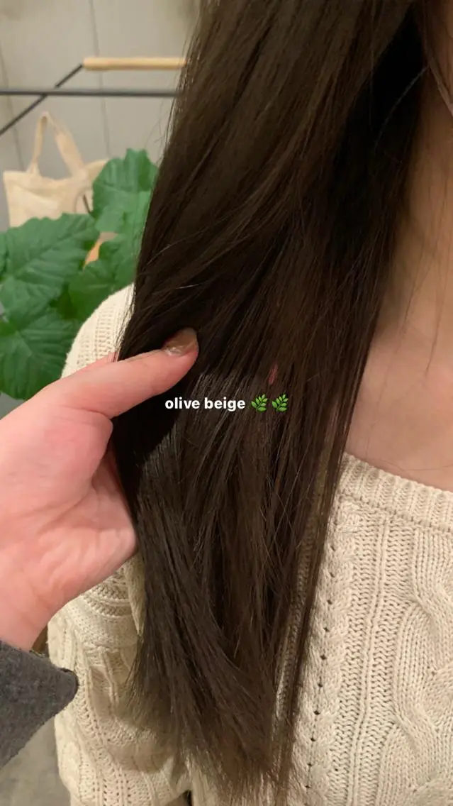 ロング カラー 透明感カラー レイヤーカット りなのヘアスタイル