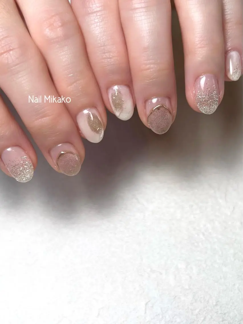 ネイル マグネットネイル ミラーネイル ニュアンスネイル ぷっくりネイル Nail Mikakoのネイルデザイン