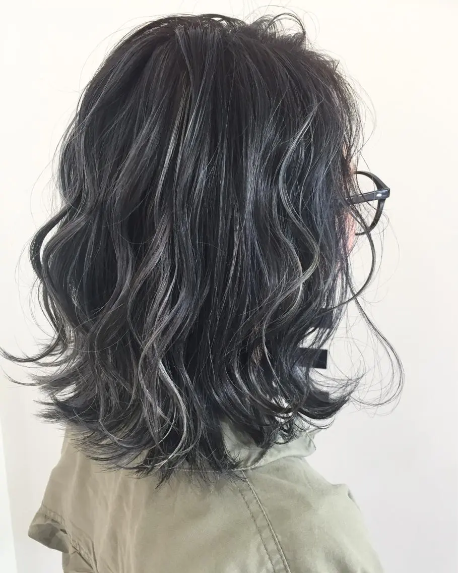 ミディアム カラー ブルーカラー ブルージュ ハイライトカラー ハイライト ✂️小顔カット✂️ 山本有紀のヘアスタイル