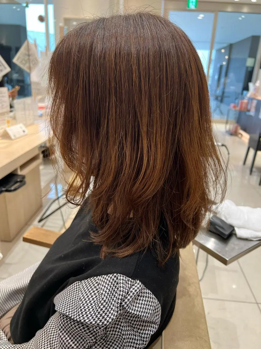 ミディアム ボブ くびれヘア レイヤーカット 〆田 幸子のヘアスタイル