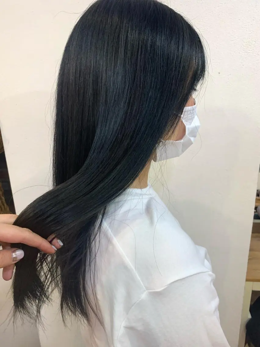 カラー レイヤーカット、 大人可愛い　中村美羅のヘアスタイル