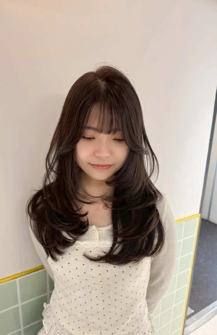 セミロング カラー ブリーチ 透明感カラー グレージュ ブリーチなしカラー オリーブカラー カット ヘアカラー トリートメント 初めてでも安心🌟 newi町田✂のヘアスタイル