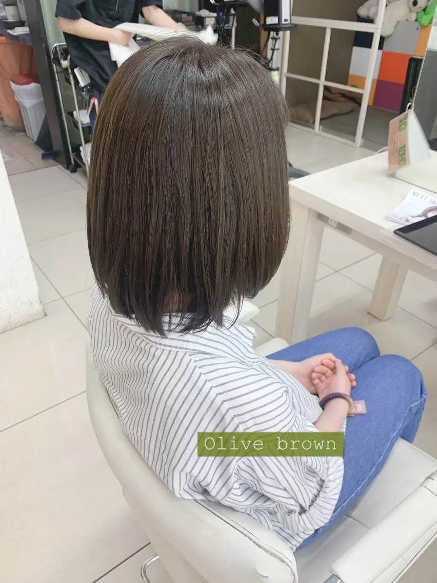 ミディアム カラー ブラウンカラー 透明感カラー オリーブブラウン ヘアカラー ✂︎レディース のメンズカット屋さんのヘアスタイル