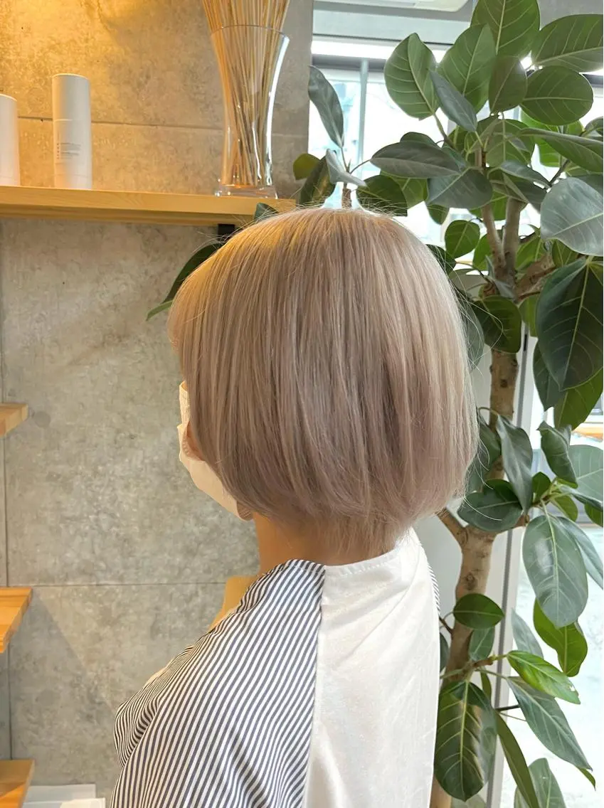 ショート カラー ヘアカラー ハイトーンカラ ー/小川のヘアスタイル