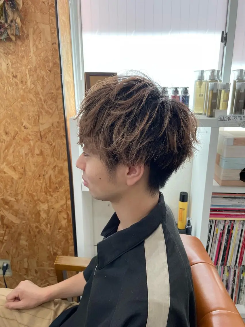 ショート カラー メンズ 刈り上げ かんばら りょーいのヘアスタイル