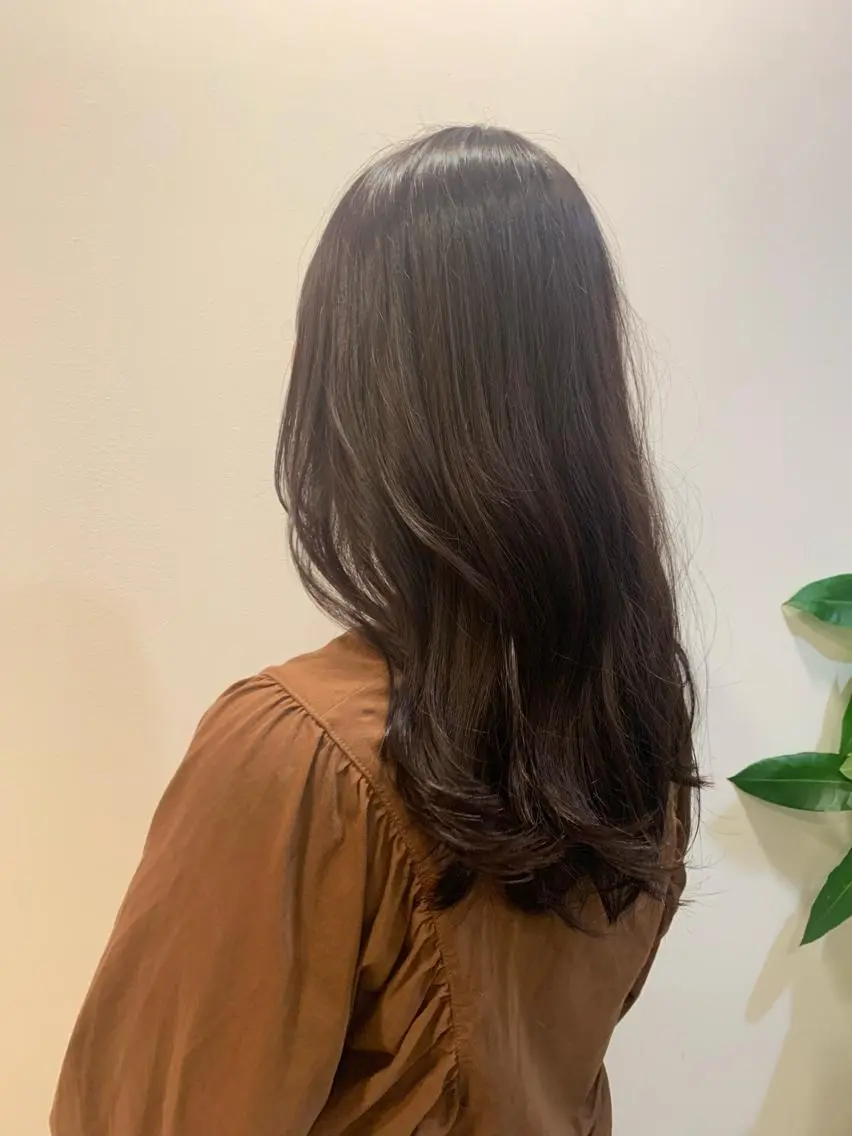 ロング カラー ベージュカラー イルミナカラー モカベージュ 韓国🇰🇷髪質改善 Chisaki치사키のヘアスタイル