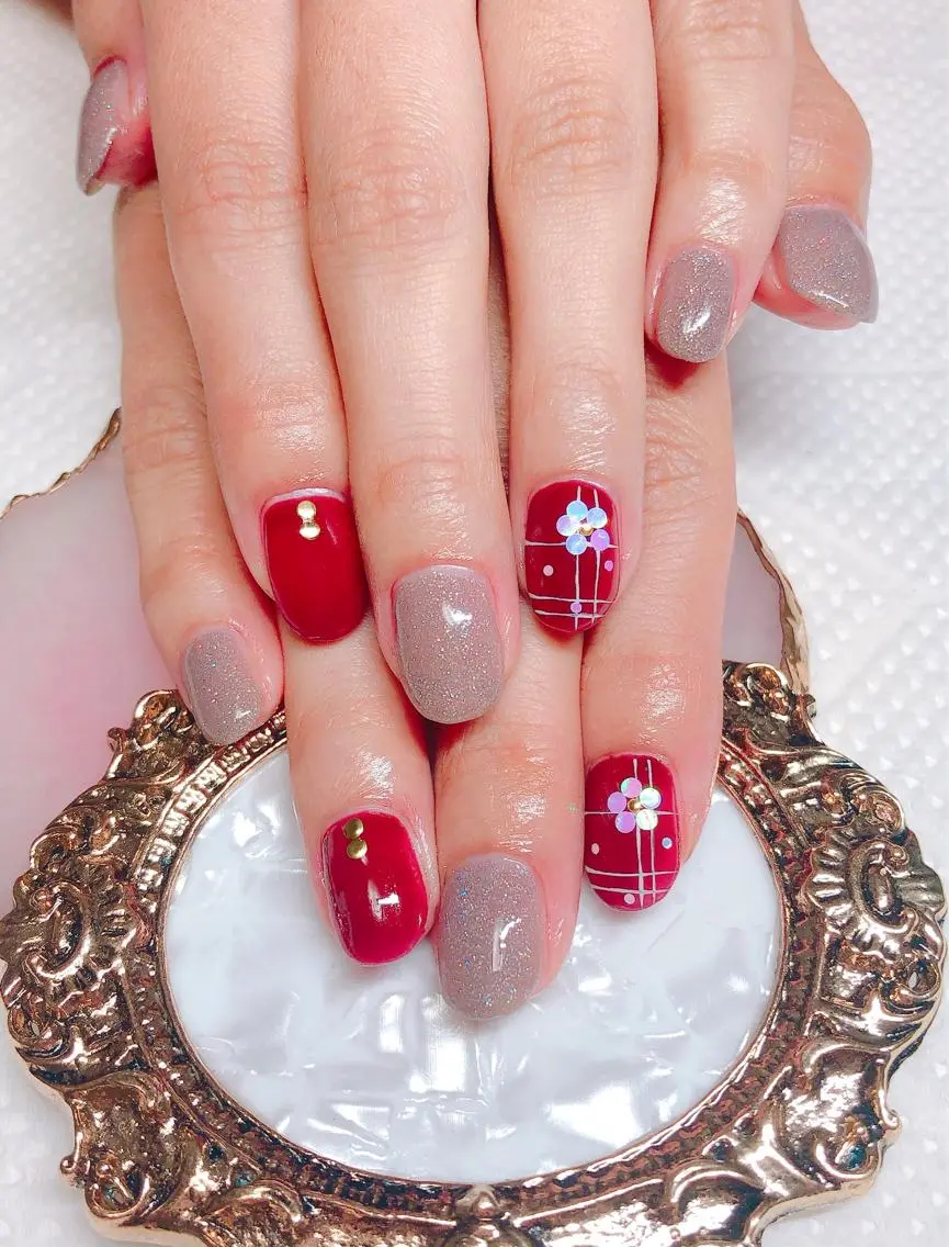ネイル ハンドネイル CROWN プライベートサロンのネイルデザイン