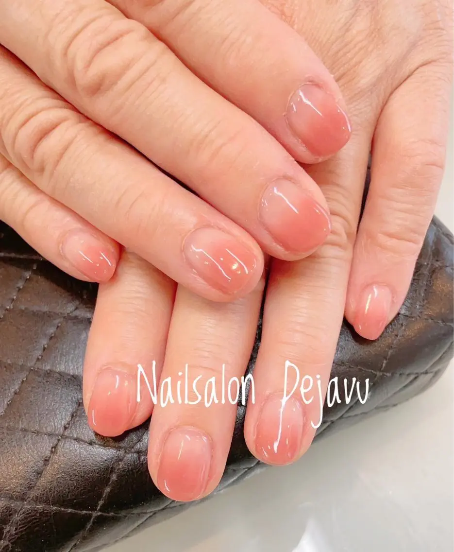 ネイル グラデーション ハンドネイル Nailsalon Dejavuのネイルデザイン