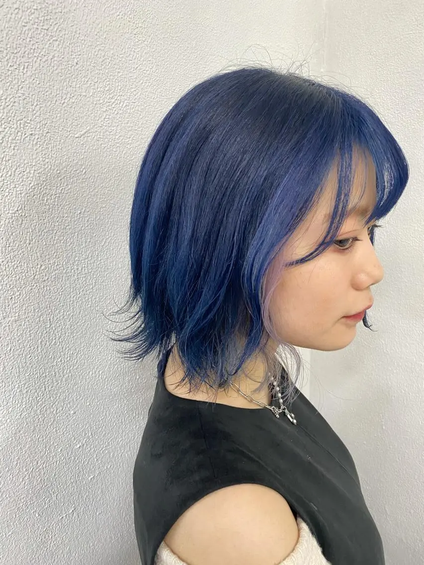 セミロング カラー ブルーカラー エクステ ハイトーン 💭黒崎ハルカのヘアスタイル