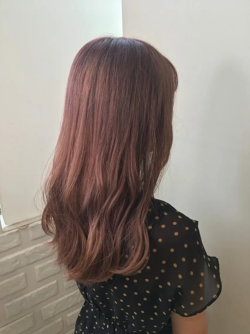 ロング カラー ベージュカラー ダブルカラー ピンクカラー ピンクベージュ 農添 杏のヘアスタイル