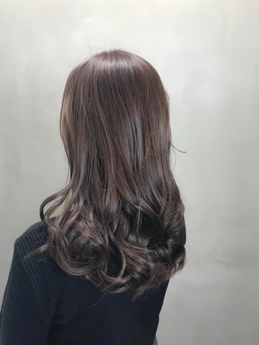 セミロング カラー アッシュ ラベンダーカラー ラベンダーアッシュ 【透明感、艶髪】西村 有司のヘアスタイル