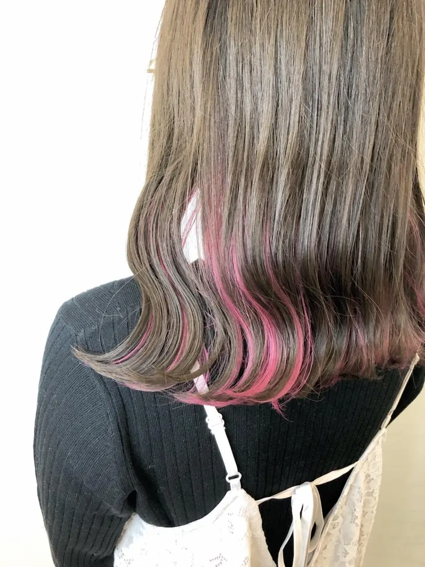 ミディアム カラー ピンクカラー メンズ レイヤー ウルフ 弓木啓輔のヘアスタイル