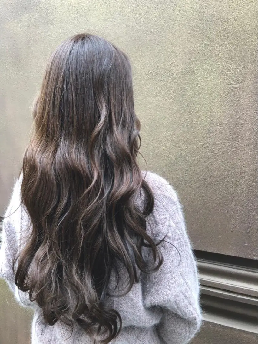 ロング カラー 堤 麻衣子のヘアスタイル