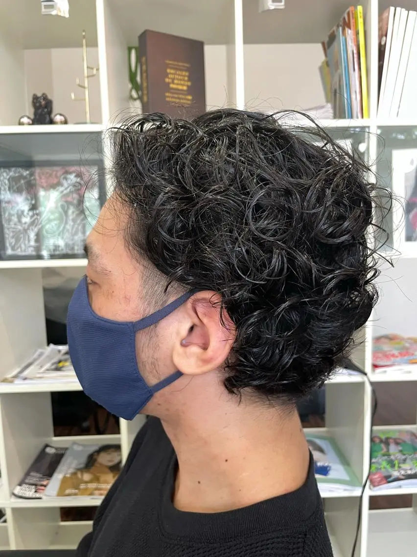 ショート パーマ メンズ シンヤヘアーズ 泉大津本店のヘアスタイル