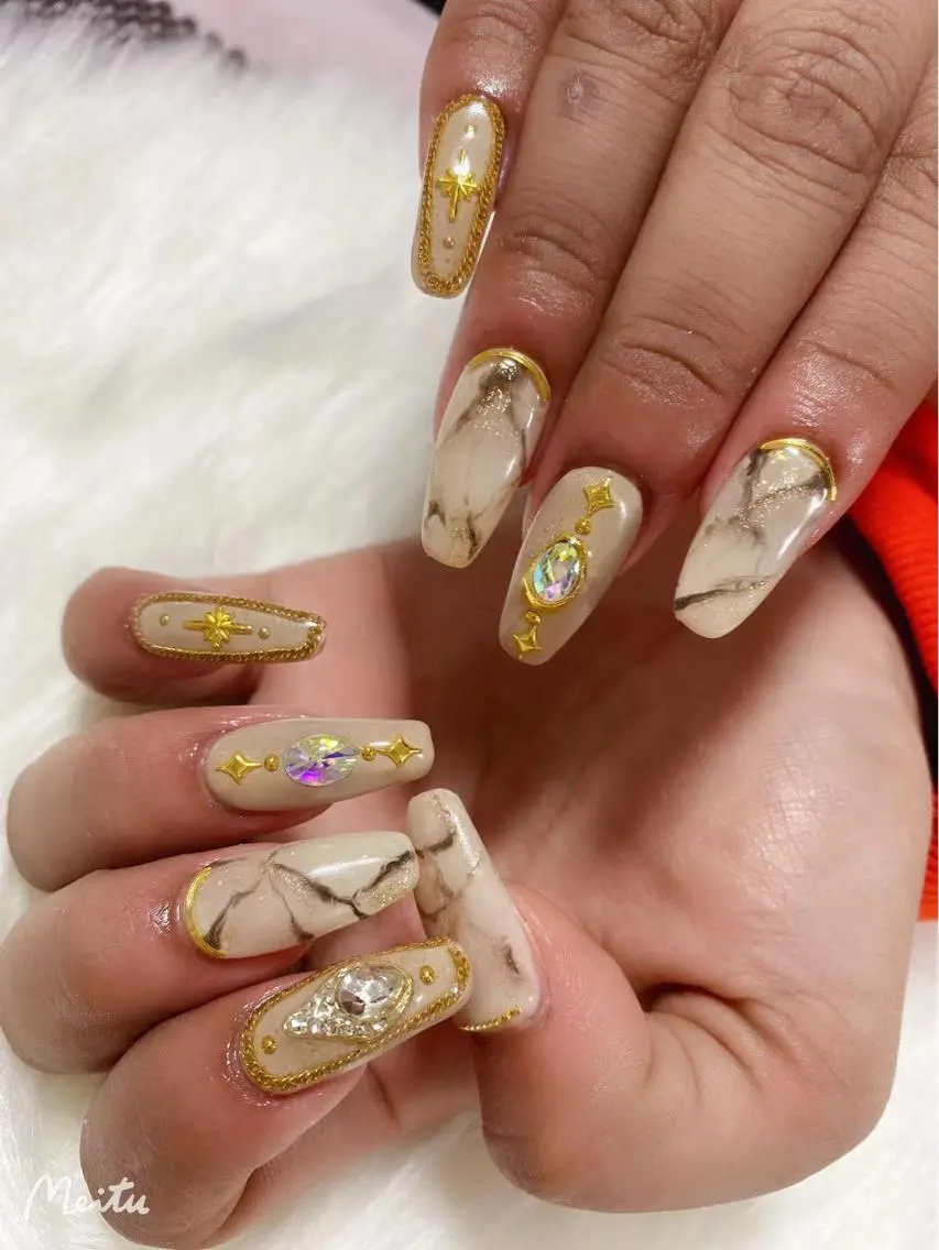 ネイル ハンドネイル ＆ME アンドミーのネイルデザイン