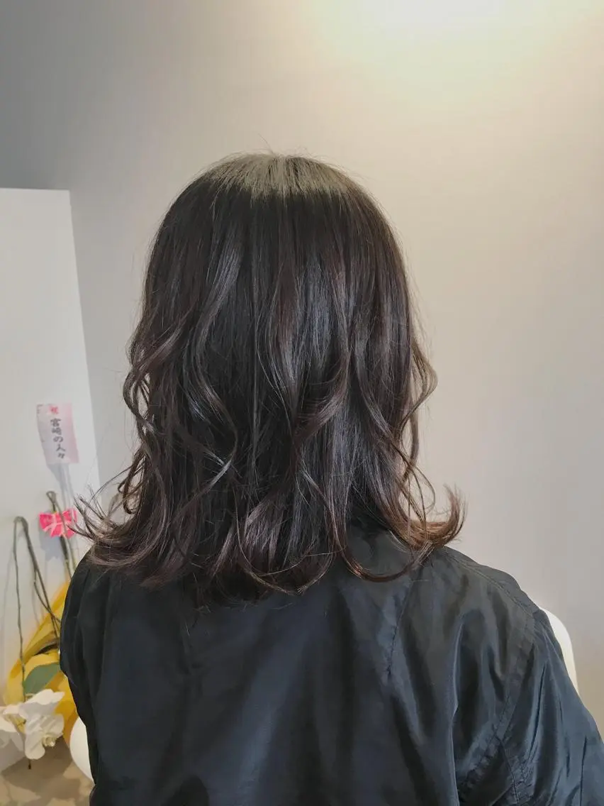 セミロング 外ハネヘア Maeda マエダのヘアスタイル