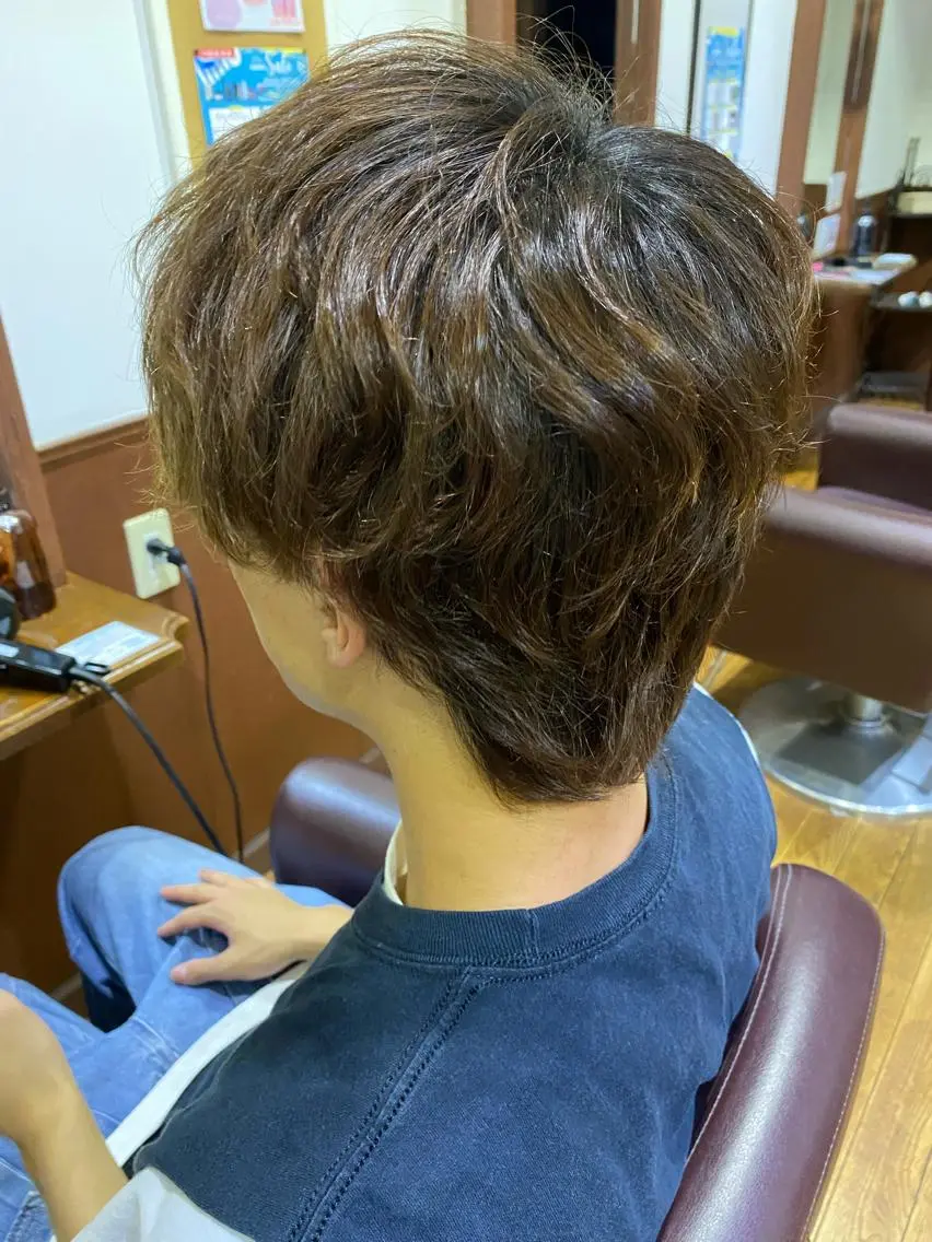 メンズ メンズウルフカット ウルフカット 岩本 紋音のヘアスタイル