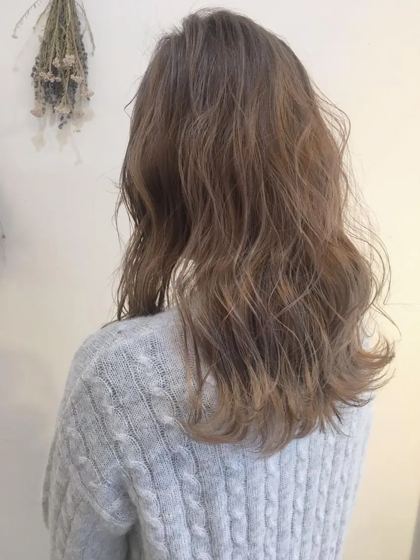 カラー 奈良橋 彩圭のヘアスタイル