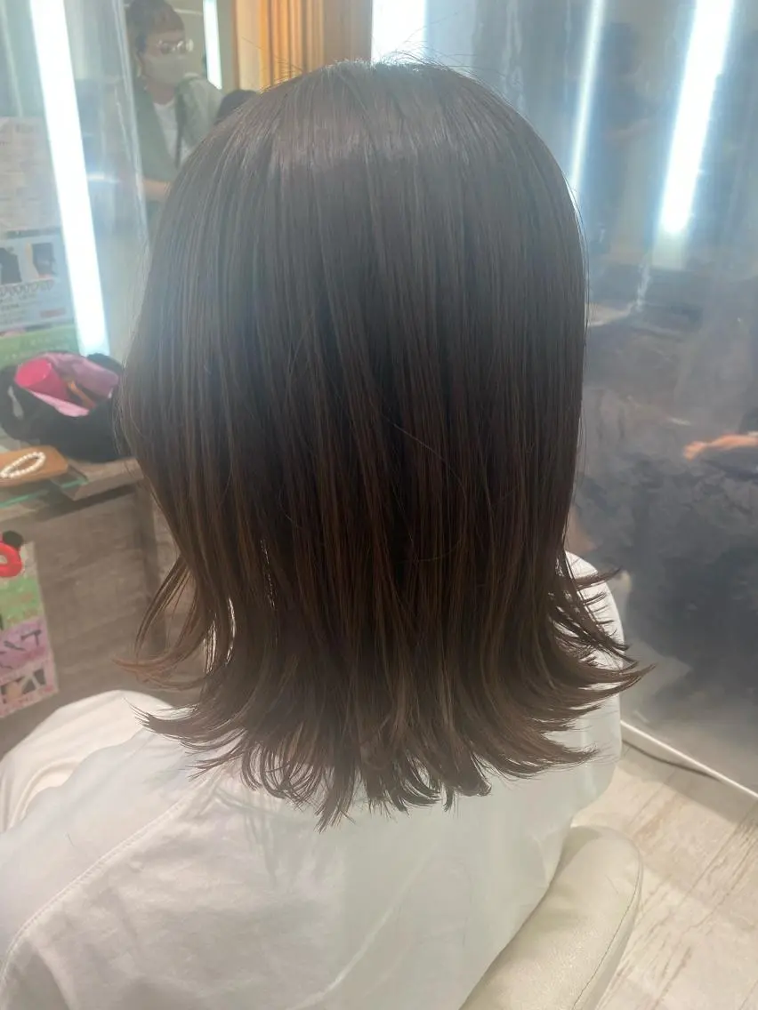 ミディアム ボブ 小顔レイヤー/ ベージュ🤍Rieのヘアスタイル